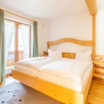 Daire Gaestehaus Hagen Reit im Winkl